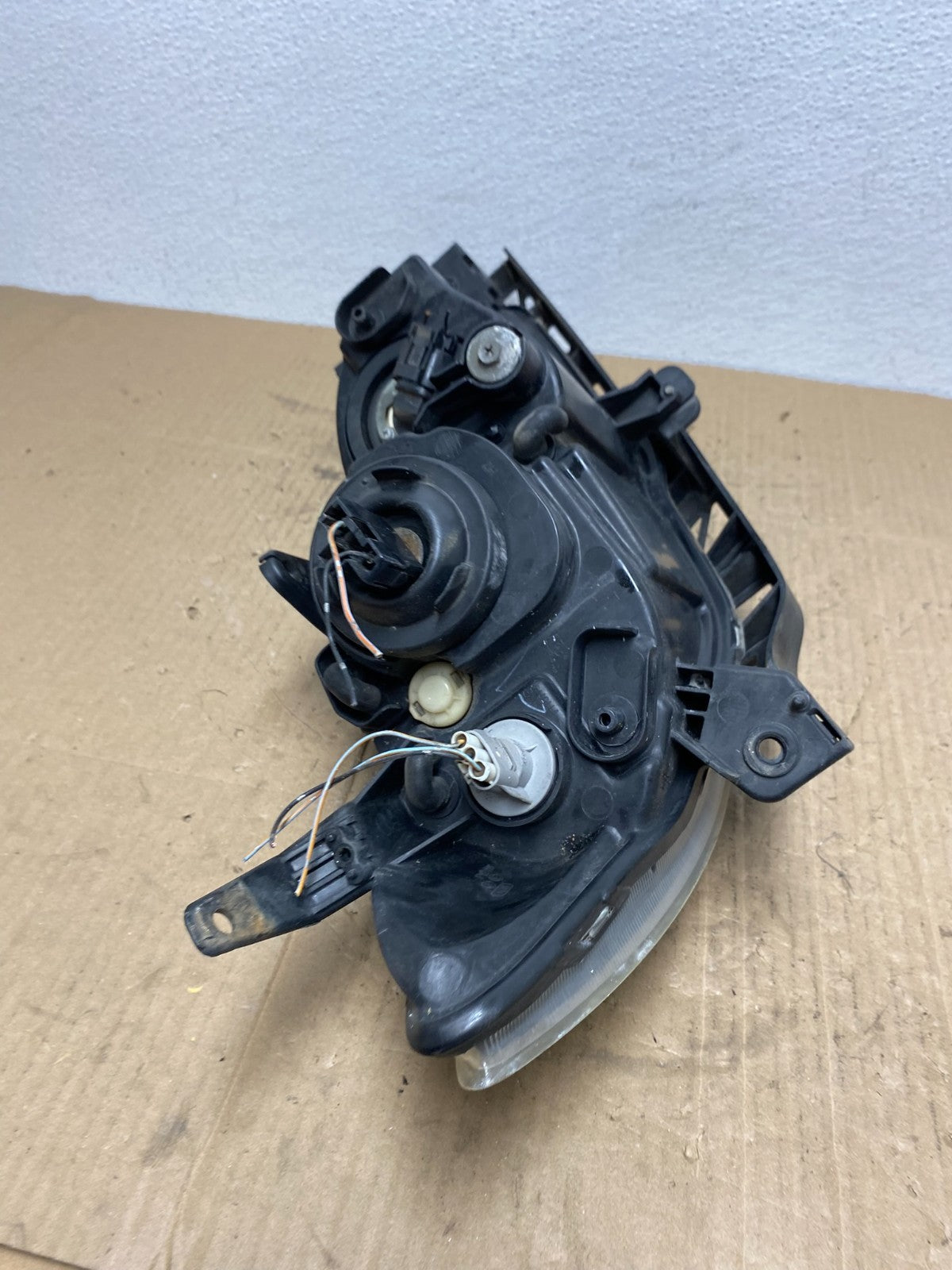2004 to 2009 Mazda 3 Sedan Left Driver LH Side Headlight AB8454 DW8