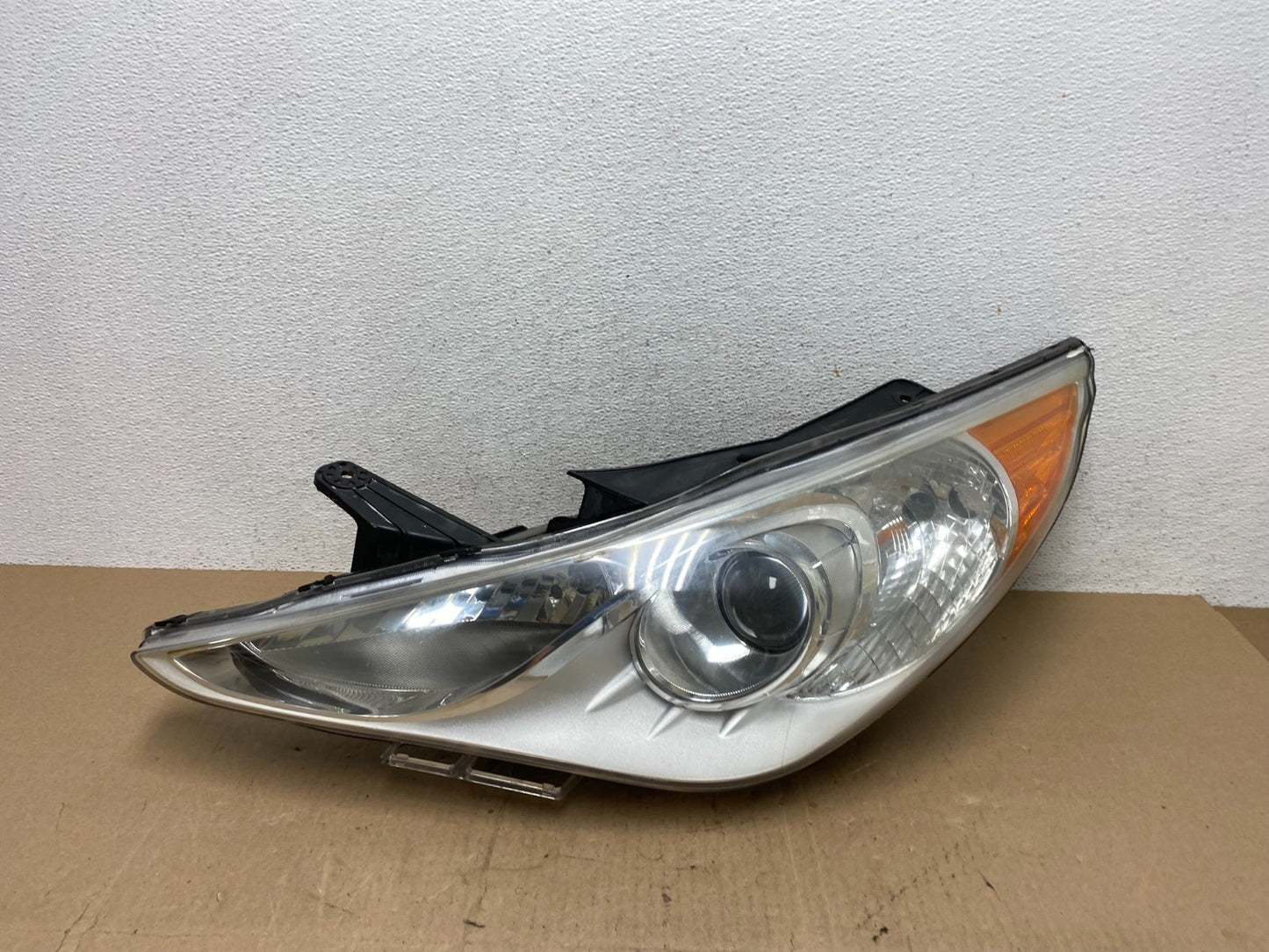 2011 - 2014 Hyundai Sonata Left Driver Lh Side Headlight Halogen AE6752 DW0