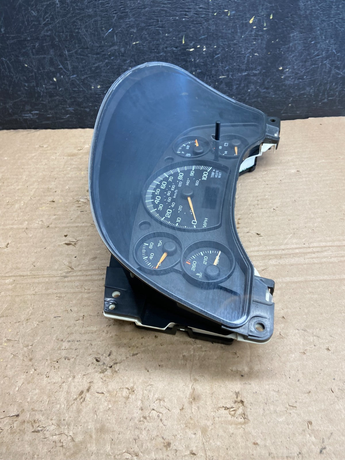 2004 to 2007 Chevrolet Express Speedometer Cluster Gauge af2390 DG1