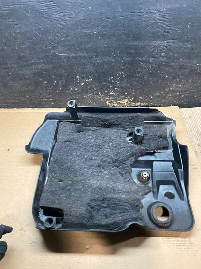 2010 to 2012 Chevrolet Equinox V6 VVT Plastic Engine Cover Shield v9328 DG4