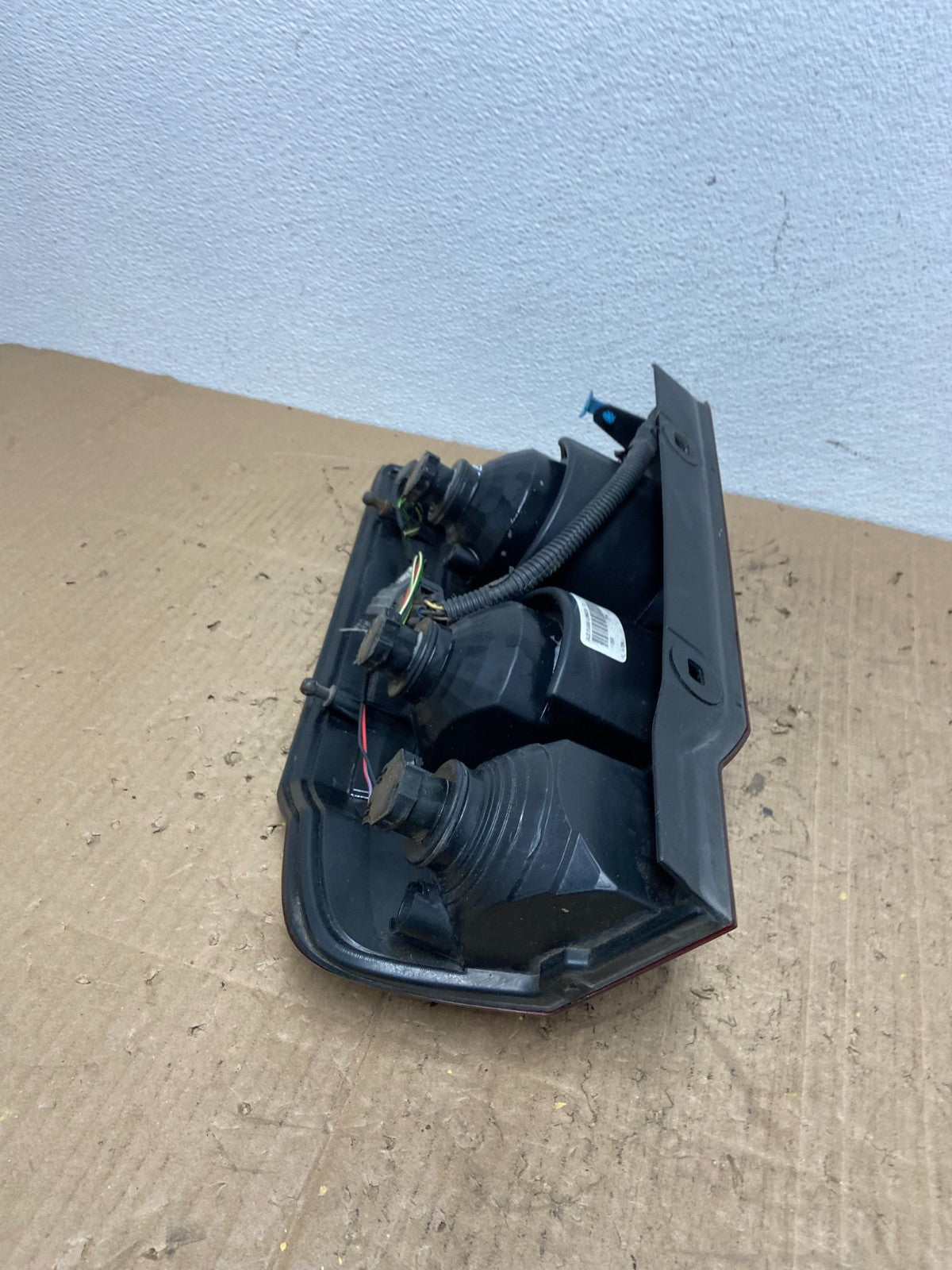 2006 to 2010 Jeep Commander Left Driver Side Tail Light OEM AB9888 DW4