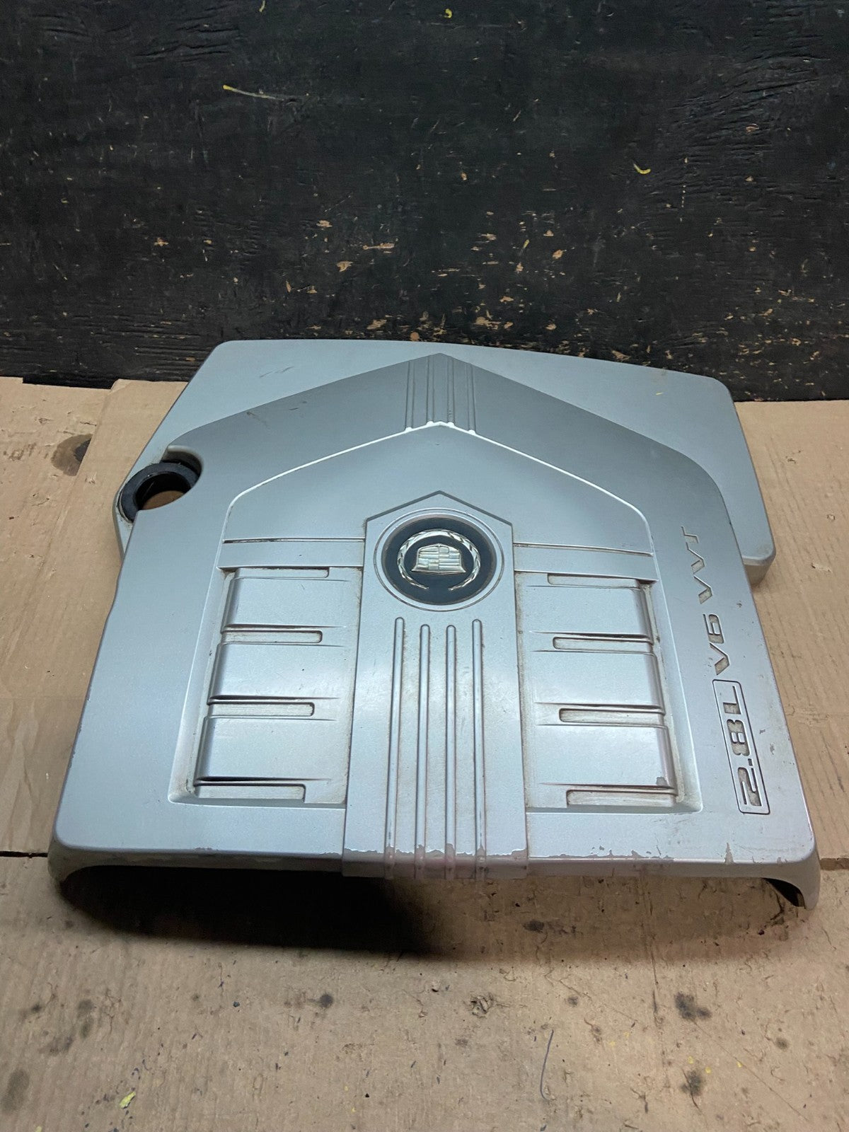 2004 to 2007  Cadillac CTS 2.8L Plastic Engine Cover Shield OEM x7676 DG1