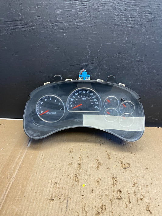 2002 to 2004 GMC Envoy Speedometer Cluster Gauge Oem ab5772 DG0