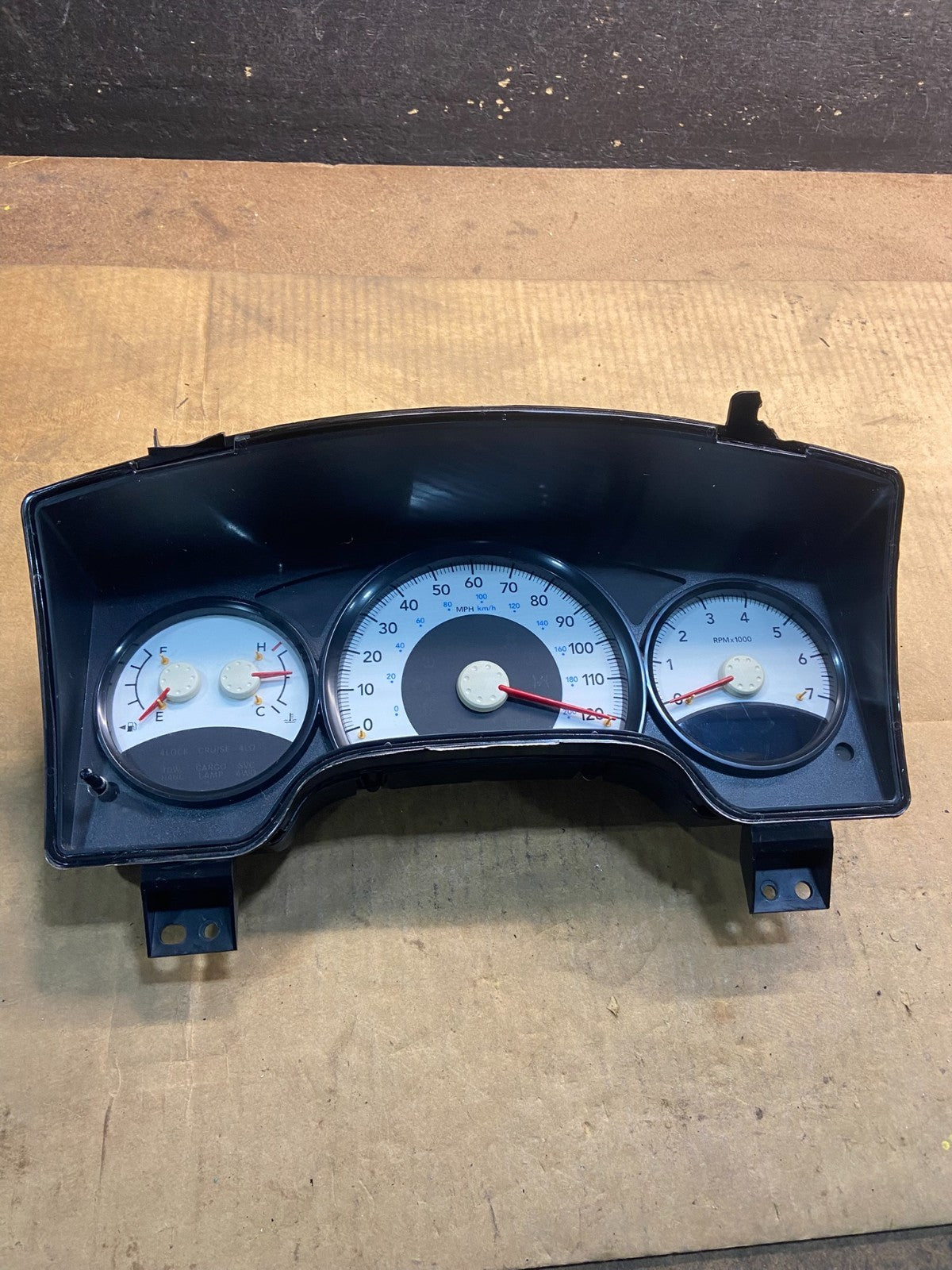 2004 Dodge Durango Speedometer Instrument Cluster Gauge y4578 DG0