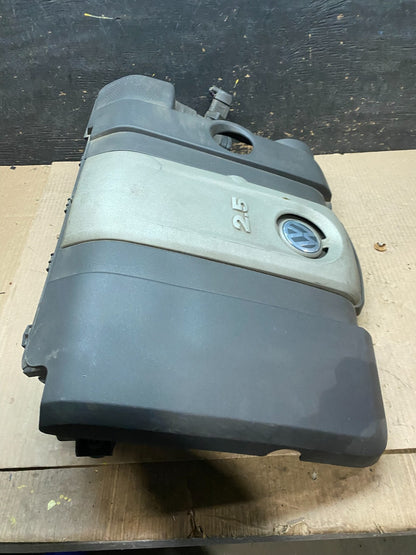 2005 to 2008 Volkswagen Jetta 2.5L Passat Jetta Engine Cover 07k129601 U7735 DG3