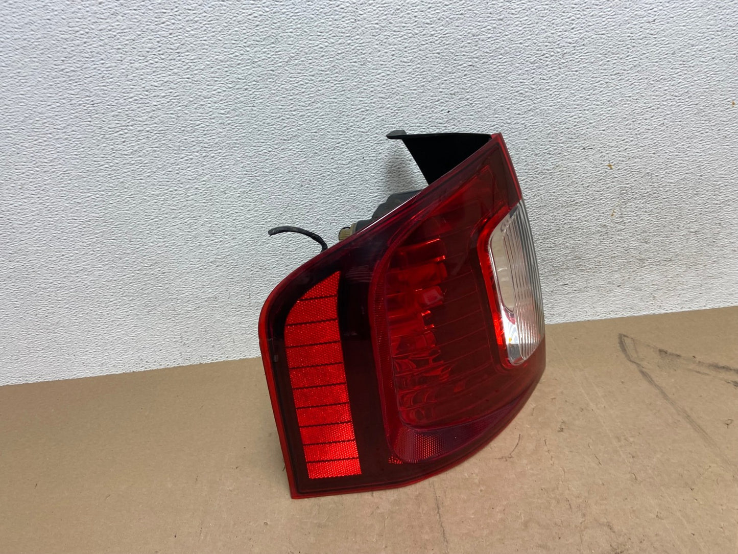 2011 to 2014 Ford Edge Sport Smoked Left Driver Lh Side Tail light AE6803 LK2