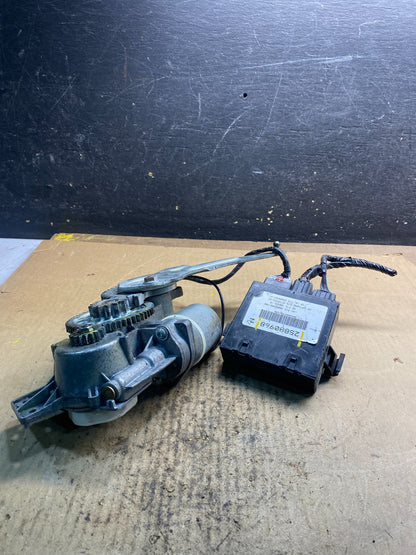 2007 - 2008 Cadillac Chevy GMC Rear Liftgate Door Control Module z2418 DG4