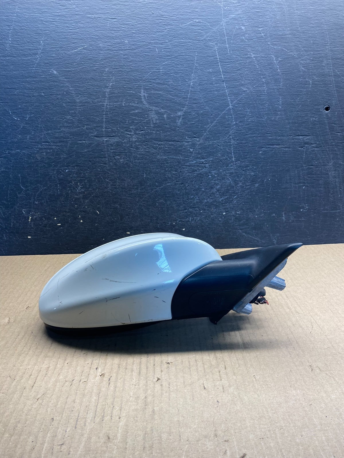 2006 to 2008 BMW 325i Right Passenger Side View Door Mirror AG3942 DW3