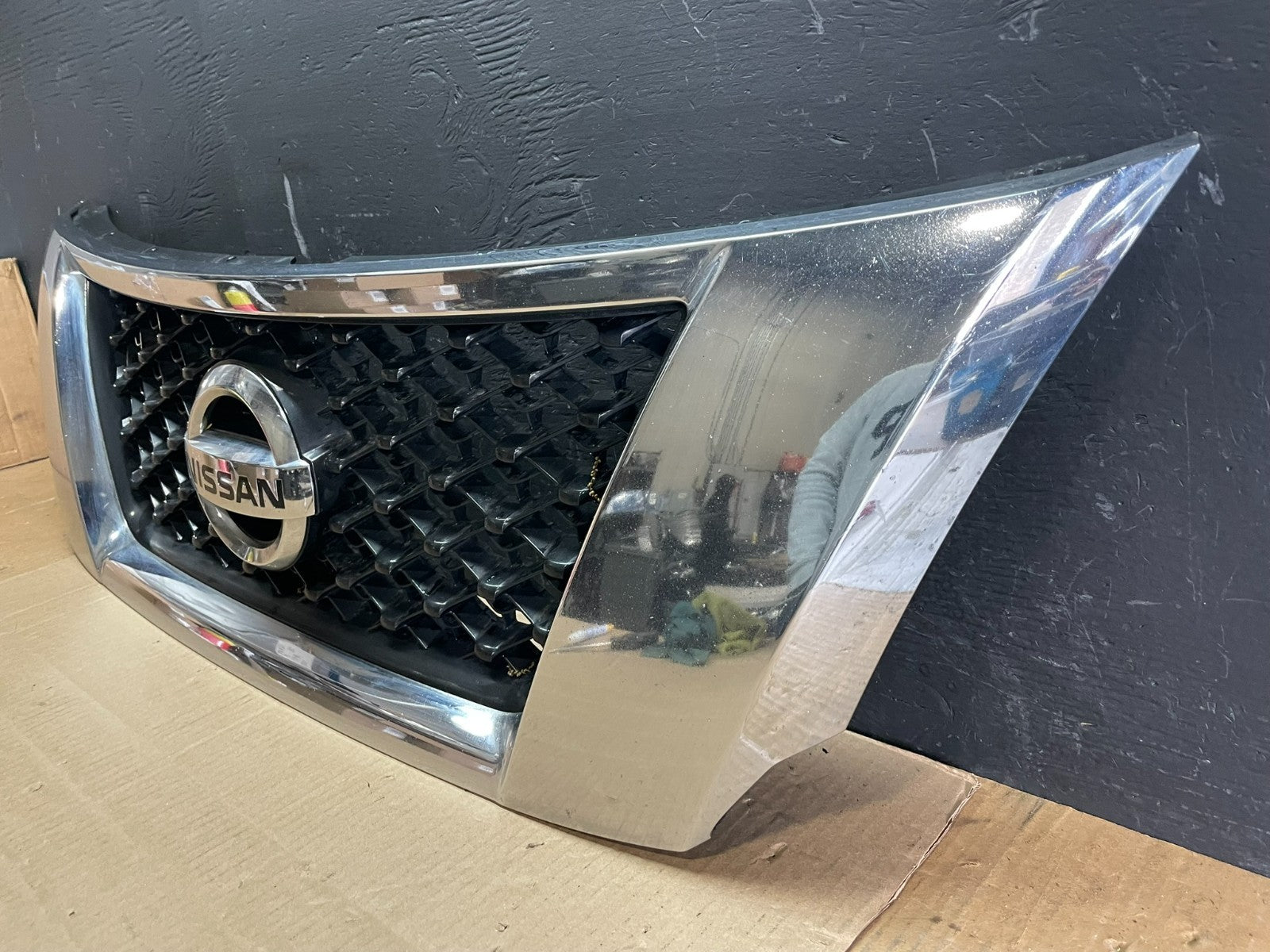 2013 to 2016 Pathfinder  Front Upper Chrome Grill Grille OEM AB7618 DG2