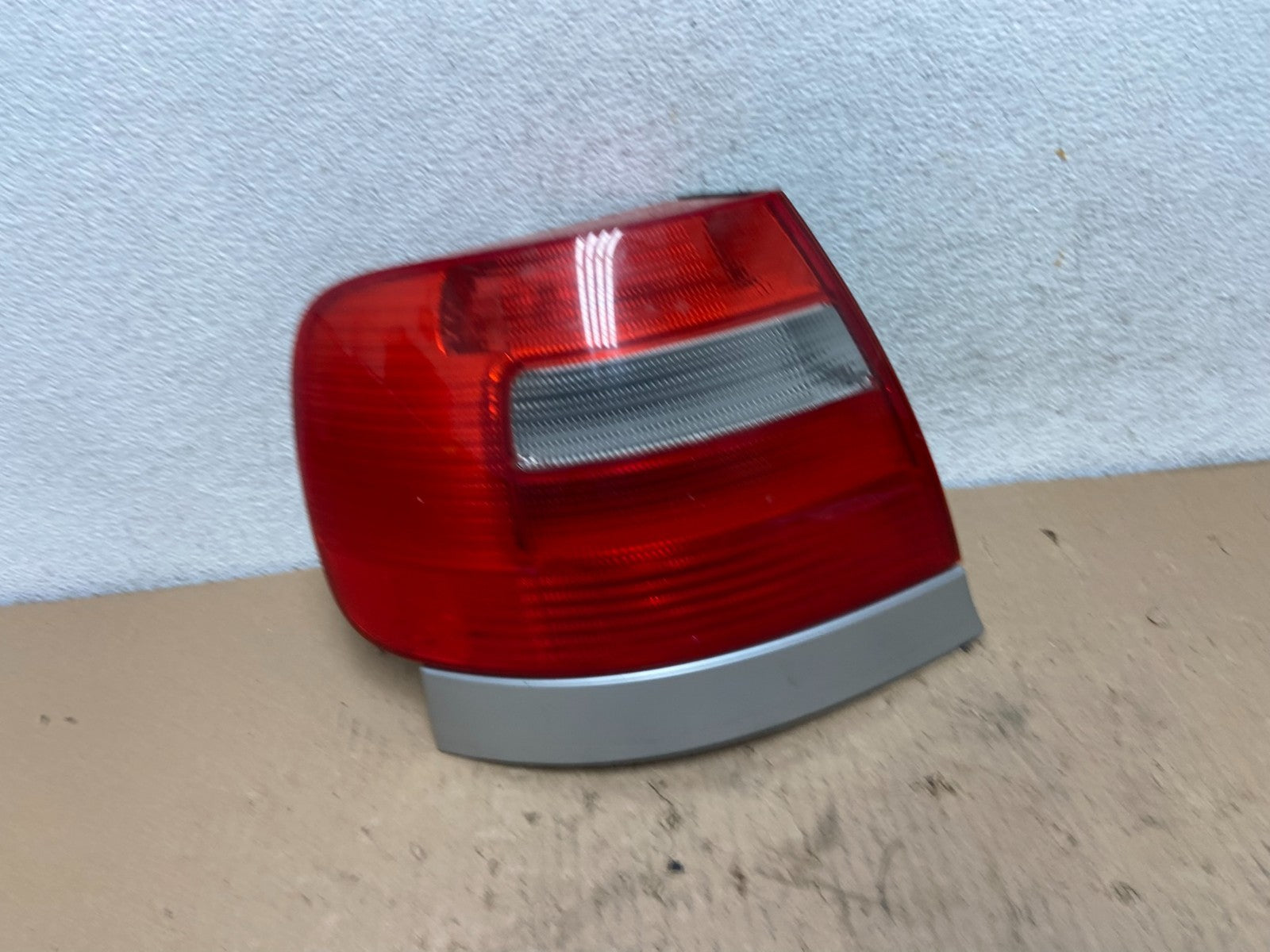 1999 to 2002 Audi A4 B5 Left Driver LH Side Tail Light AF4255 DW0