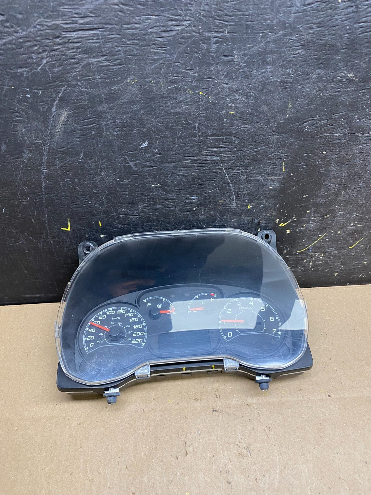 2016 to 2017 Dodge Promaster City Speedometer Cluster Gauge t9304 DG0