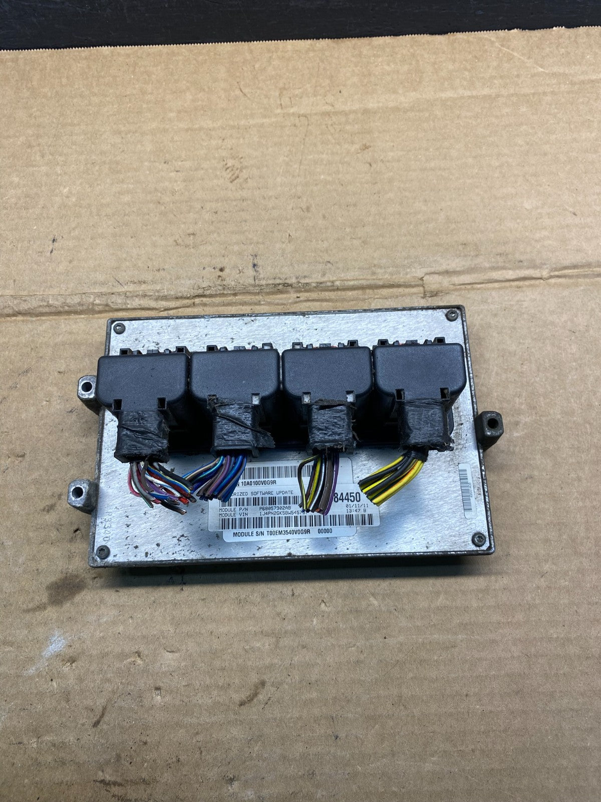 2011 Jeep Liberty 3.7L PCM ECM ECU Engine Control Module p68057302ab AD3445 DG0
