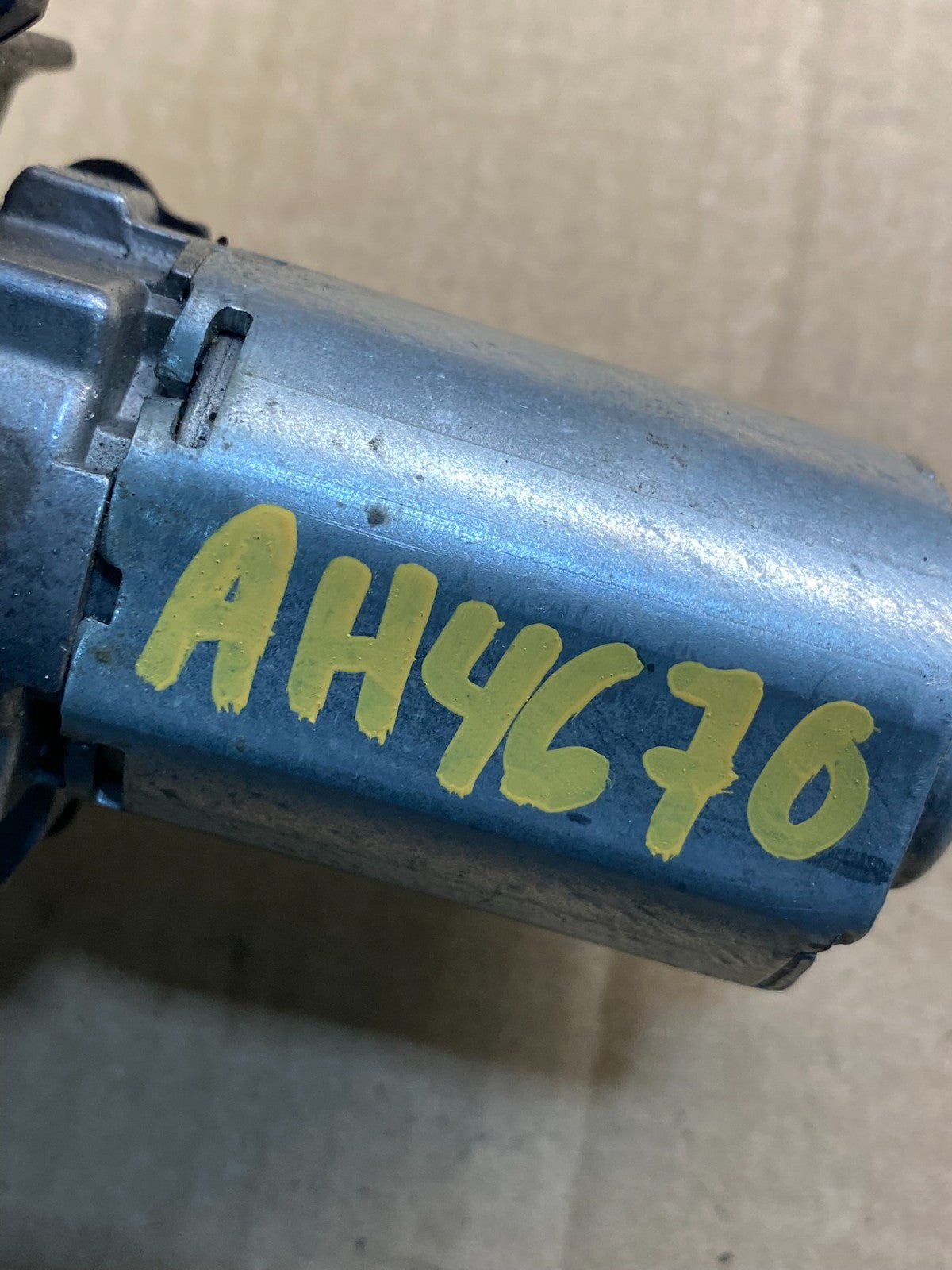 2010 to 2014 Volkswagen Golf Rear Windshield Wiper Motor ah4670 DG7