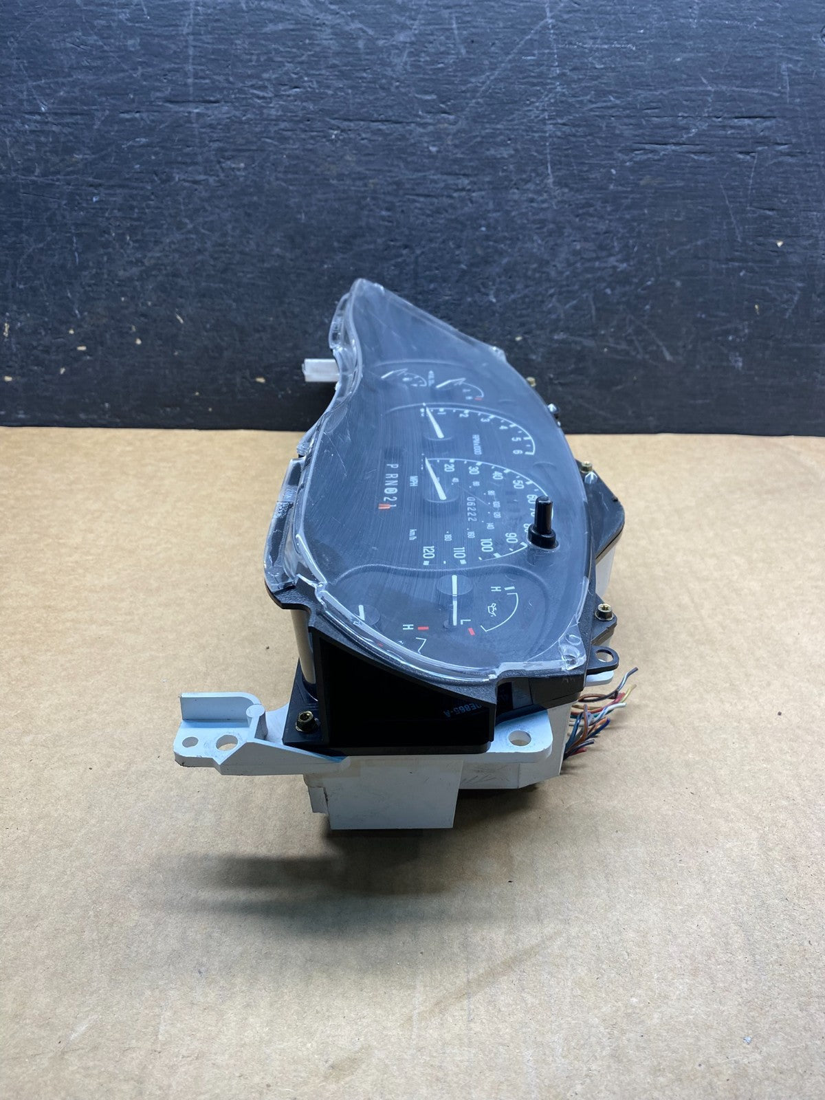 2001 2002 2003 Ford Explorer Speedometer Cluster Gauge x8101 DG2