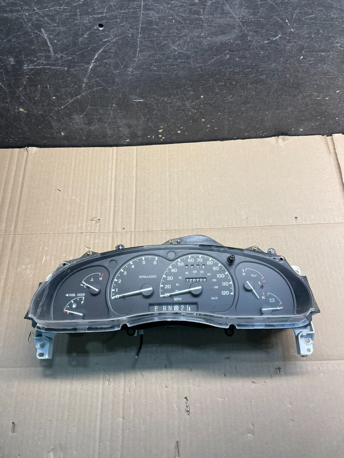 2001 2002 2003 Ford Explorer Speedometer Cluster Gauge Oem x9872  DG0