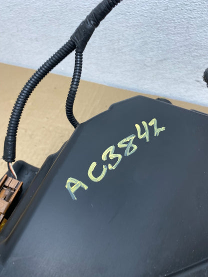 2011-2013 Jeep Grand Cherokee Right Passenger Halogen Headlight AC3842 DW9