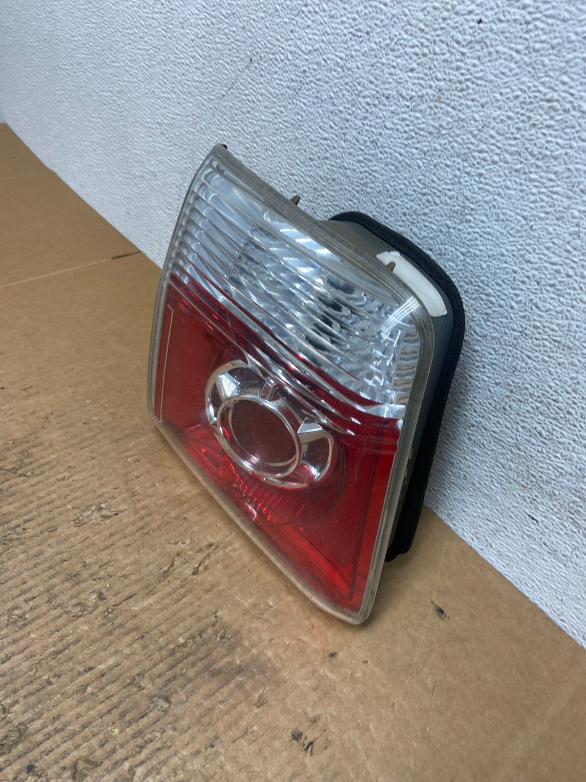 2007 to 2012 GMC Acadia Left Driver Lh Side Tail Light Inner AE2634 LK1