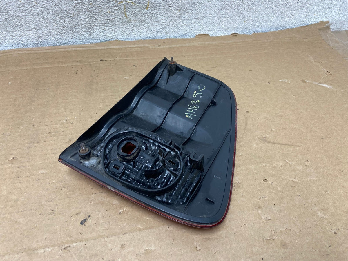 2001- 2004 Toyota Sequoia Driver Left Side Tail light Inner AH8350 LK4