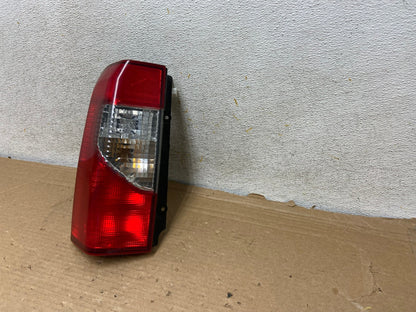 2002 2003 2004 Nissan Xterra Left Driver Side Tail Light AH8508 LK2