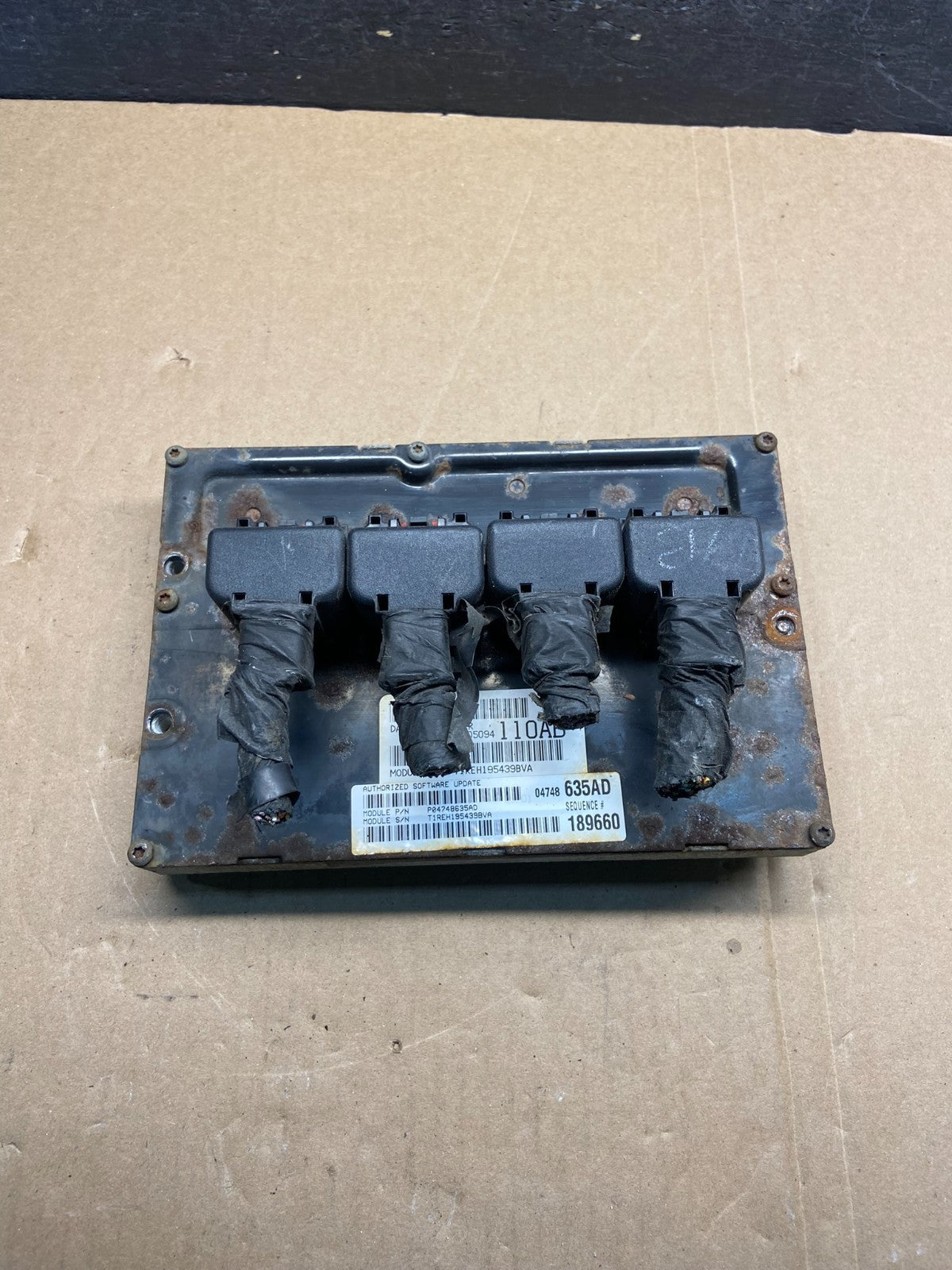 2005 Dodge Caravan 3.8L V6 ECU ECM Control Module p04748635AD ag1577 DG0