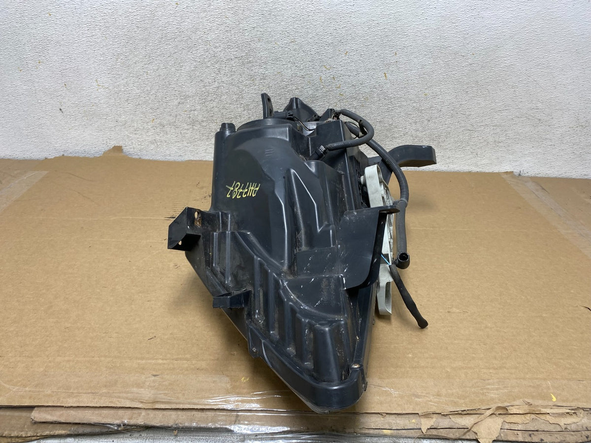 2013 to 2016 Nissan Pathfinder Right Passenger RH Side Headlight AH7787 DW7