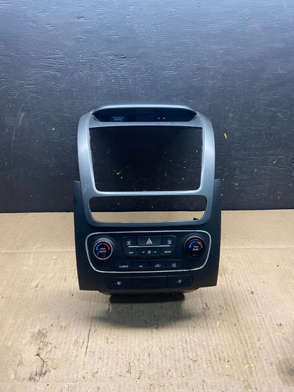 2014 2015 Kia Sorento Temp AC Climate Control Panel Trim 972501u585 P3431 DG0