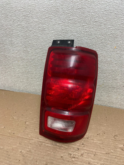 1997 to  2002 Ford Expedition Right Passenger RH  Tail light OEM AB1504 LK0