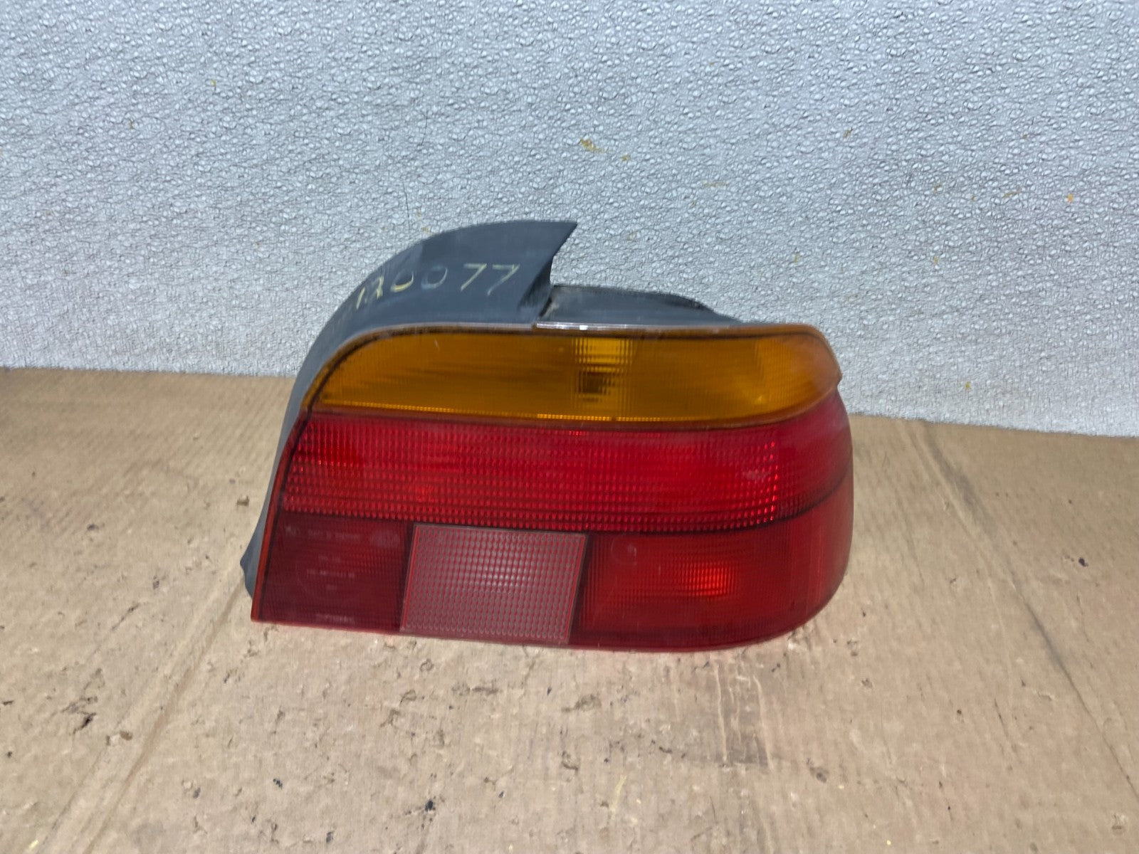1996-2000 BMW 5-SERIES E39 528i 540i Right Passenger Side Rh Tail Light AA6702LK0