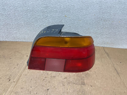 1996-2000 BMW 5-SERIES E39 528i 540i Right Passenger Side Rh Tail Light AA6702LK0