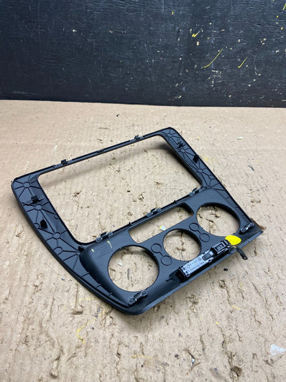 2016 2017 2018 Volkswagen Jetta Panel Radio Climate Control Bezel Trim t6445 DG3