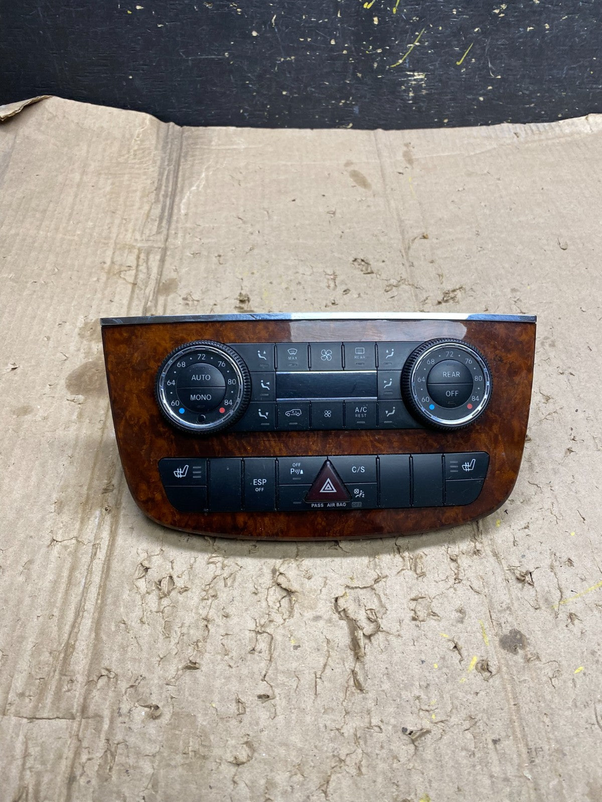 2006 to 2008 Mercedes W251 R350 AC Temp Heater Climate Control OEM x6303 DG0