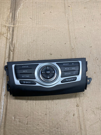 2009-2014 Nissan Murano AM FM Radio CD Control Panel X5709 DG0