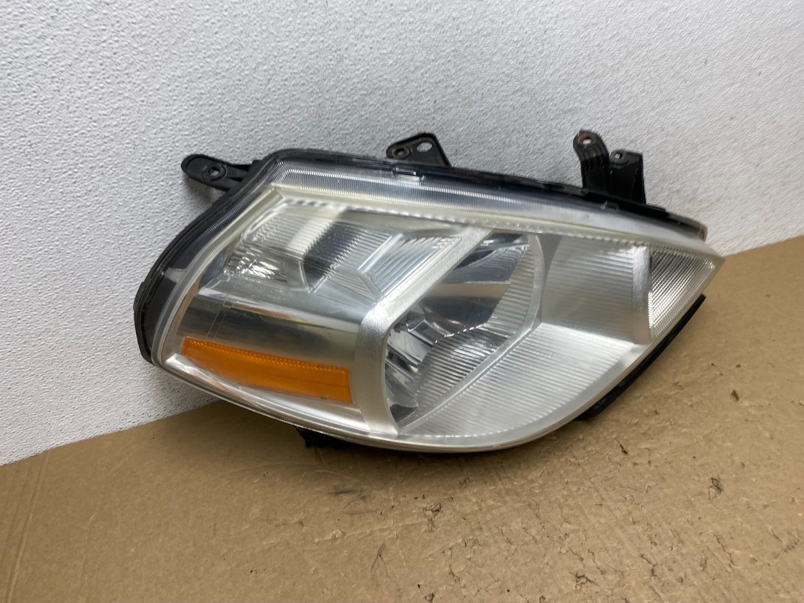 2008 to 2012 Nissan Versa Headlight Right Passenger Rh Side AF8083 DW2