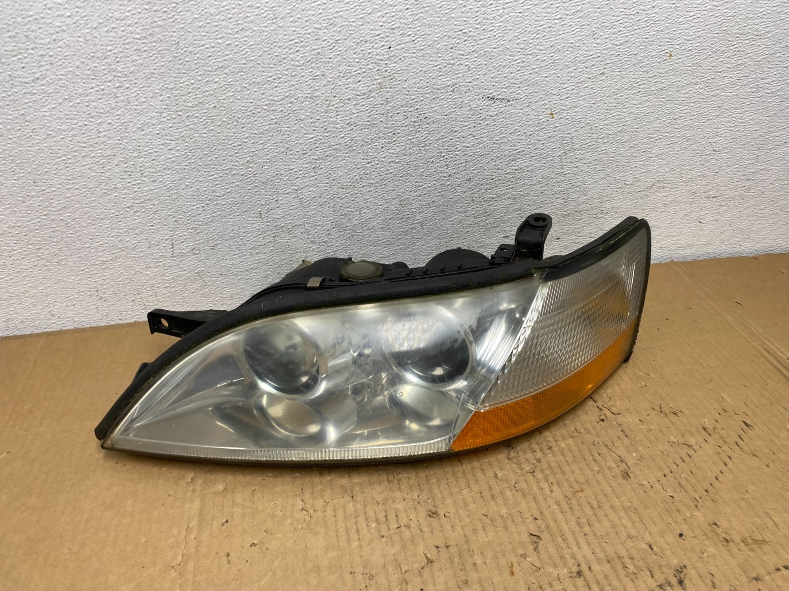 1992 to 1994 Lexus Es300 Left Driver LH Headlight Halogen AD1103 DW0