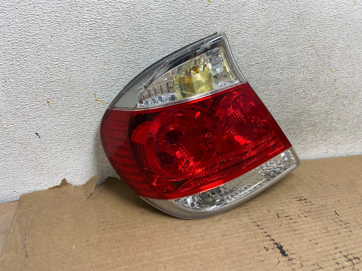 2005 to 2006 Toyota Camry Tail Light Left Driver Lh Side AH4164 LK1