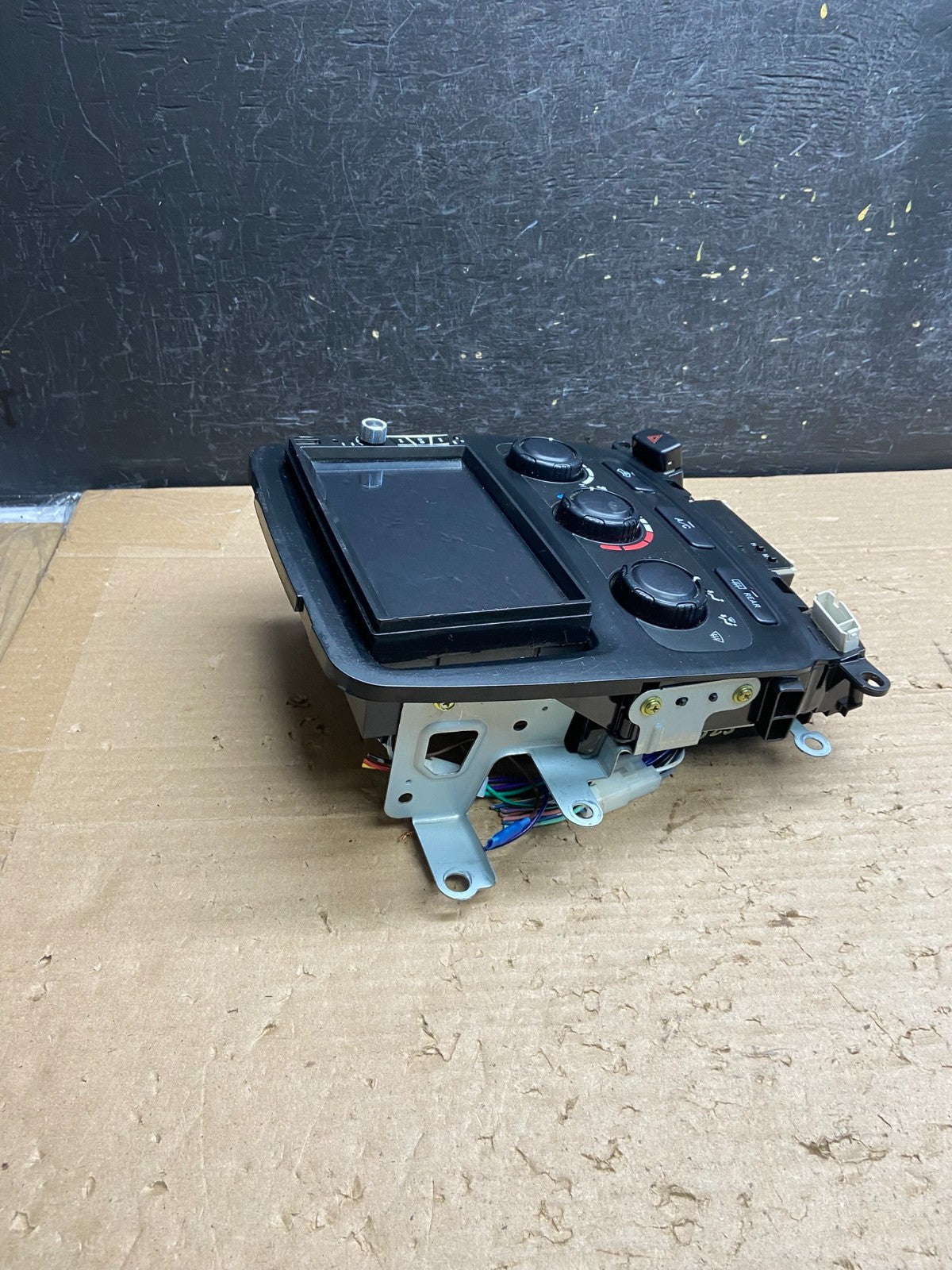 2001 to 2003 Toyota Highlander Climate Control Heater Radio Bezel AG85253