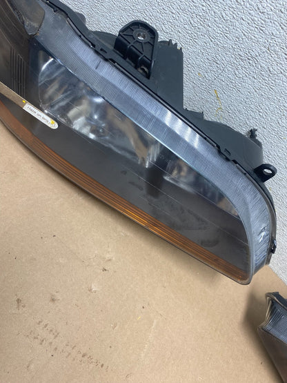 1998 to 2002 Honda Accord Black Left+Right Set Side Headlights R1157 DW4