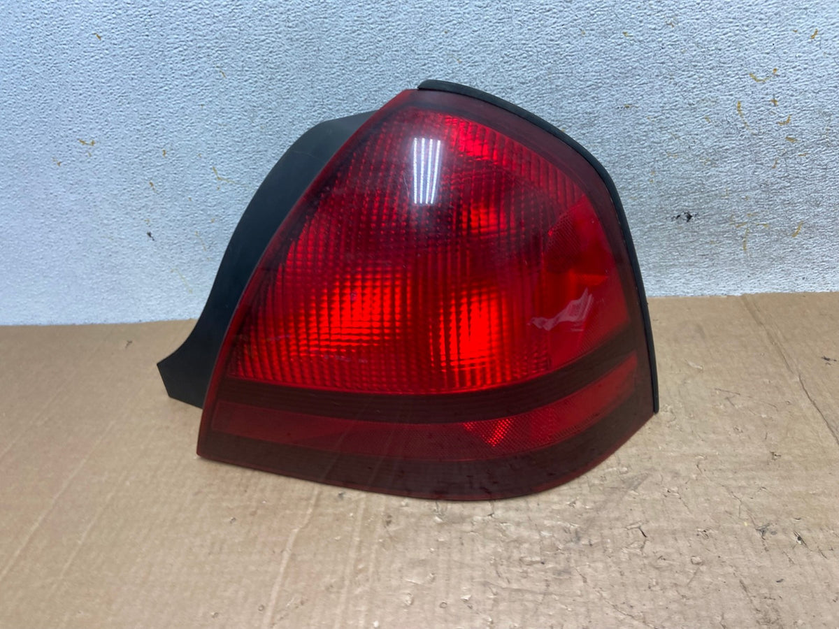 2003 to 2011 Mercury Grand Marquis Right Passenger Tail Light AI5577 LK0
