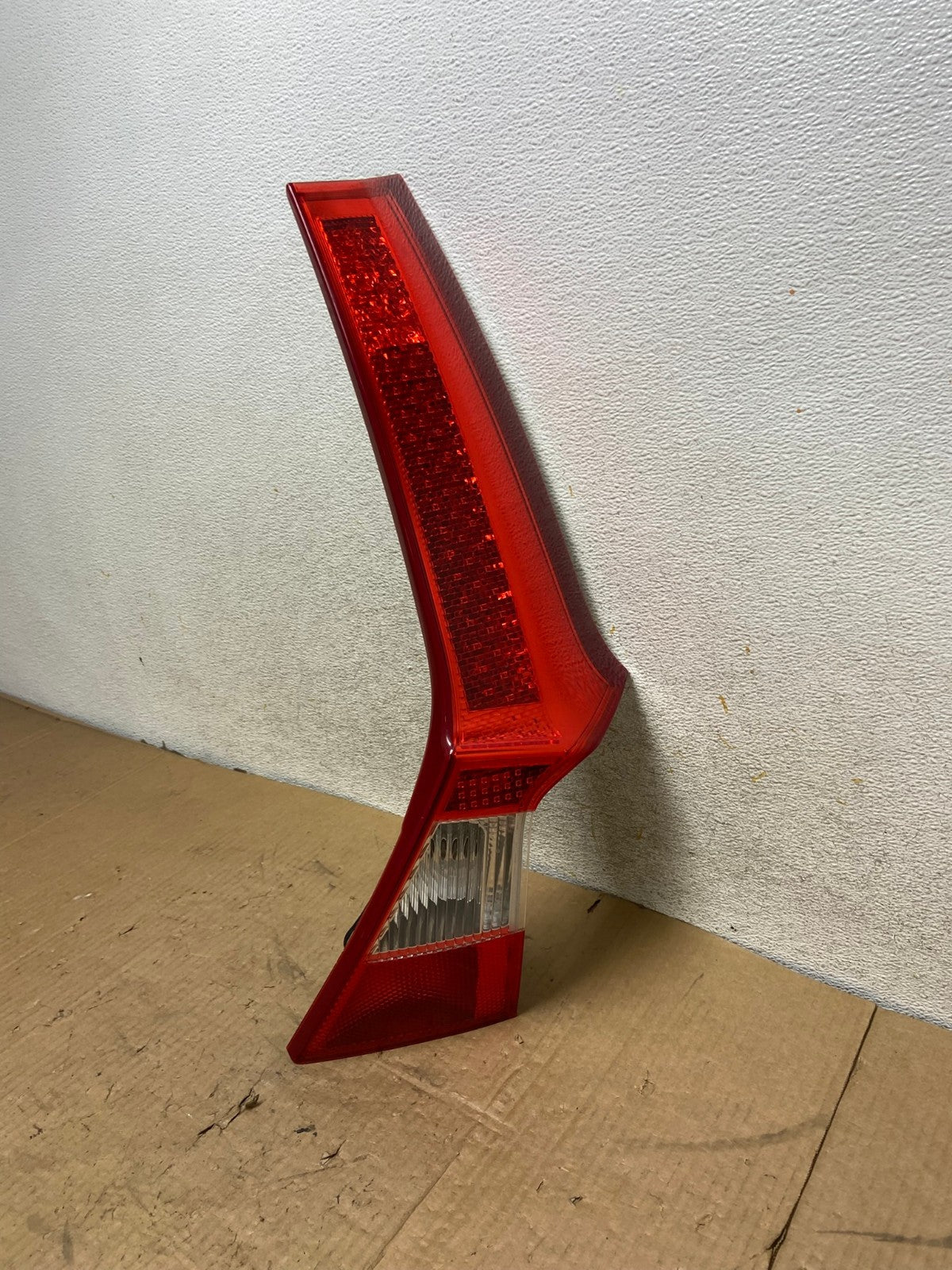 2008 to 2013 Volvo XC70 V70 Right Passenger Tail Light Upper AI8261 LK0