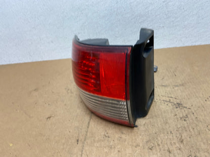 2001 2002 2003 Toyota Sienna Left Driver Lh Side Tail Light OEM AC3518 LK1
