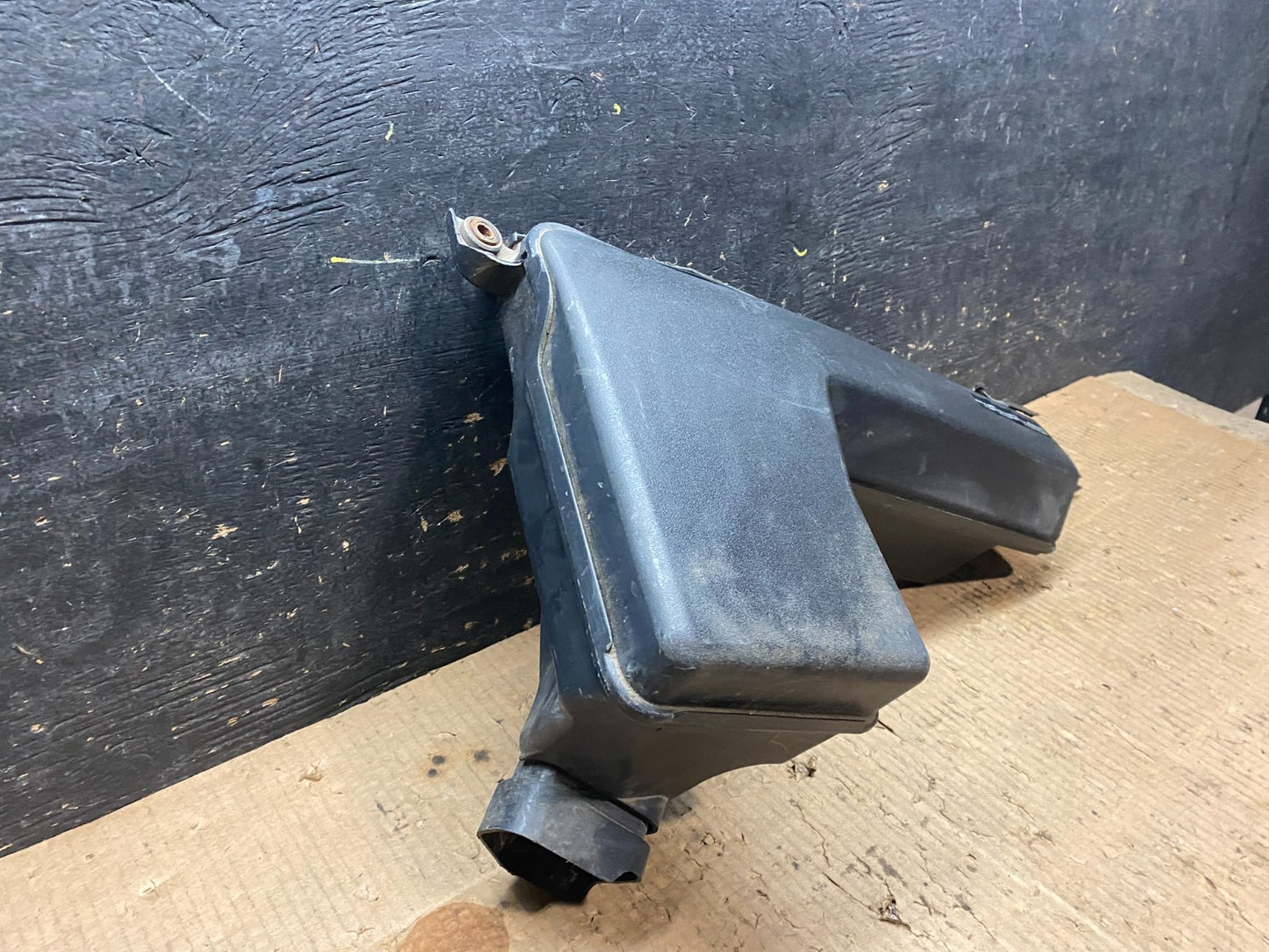 2013 to 2016 Nissan Pathfinder Upper Air Intake Duct Y6605 DG1