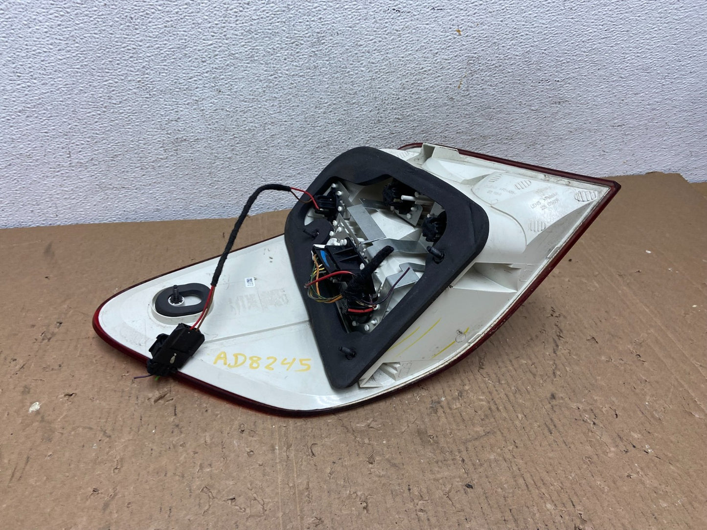 2006 - 2008 Mercedes ML 350 Ml-Class Right Passenger Tail Light AD8245 DW4