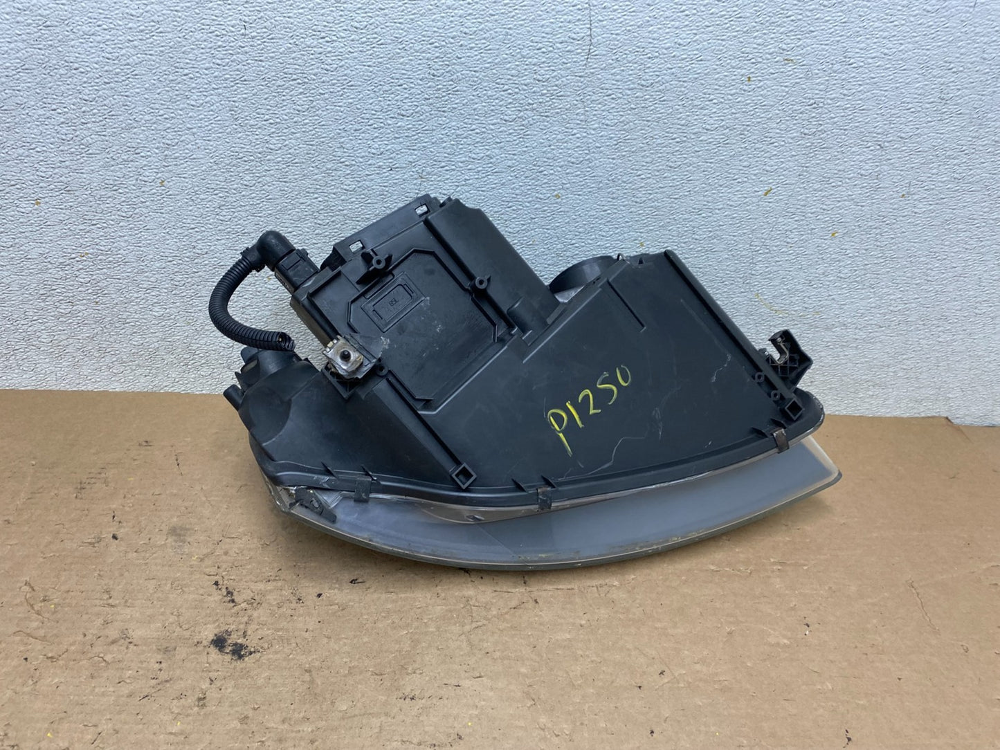 2005 to 2008 Audi A3 Left Driver LH Side Halogen Headlight OEM P1250 DW10