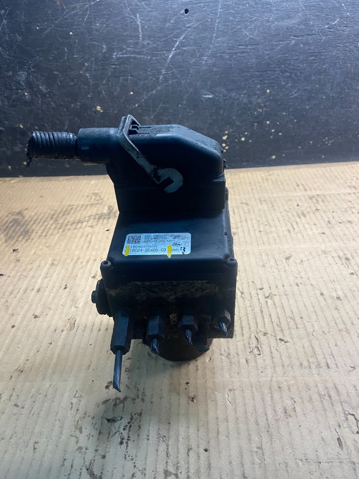 2011 - 2014 Ford E250 E350 Van  ABS Anti Lock Brake Pump Module Oem y4296 DG2