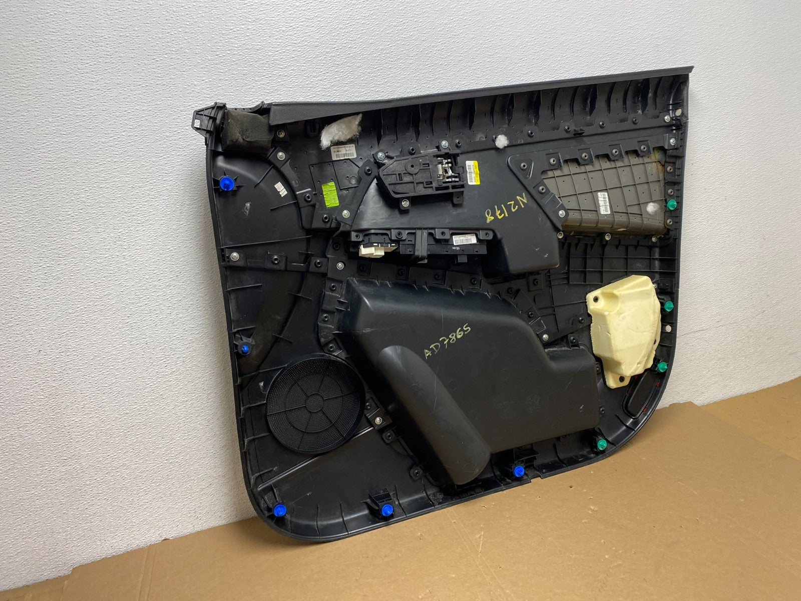 2014 to 2016 Kia Sportage Front Left Driver LH Side Door Panel Trim AD7865 DG8