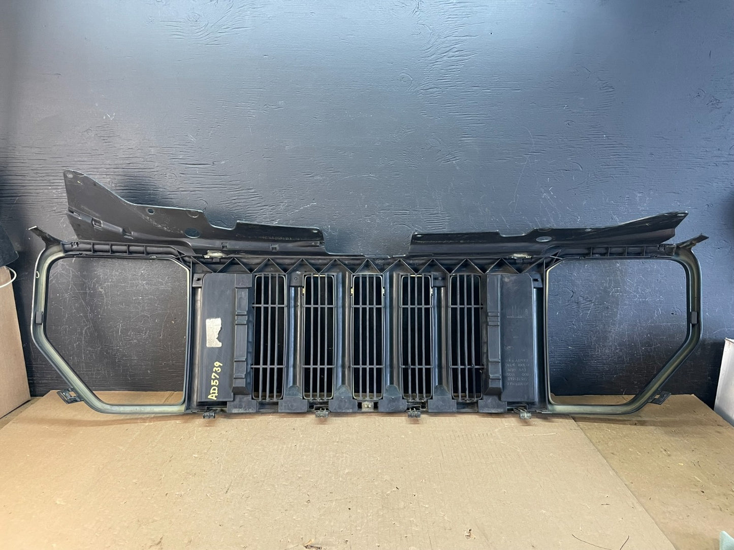 2008 2009 2010 2011 2012 Jeep Liberty Front Upper Grill Grille AD5739 DG5