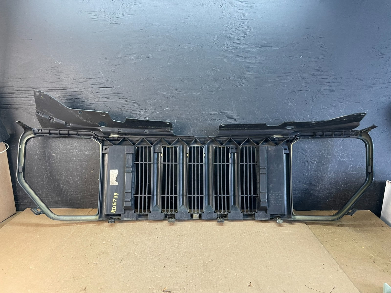 2008 2009 2010 2011 2012 Jeep Liberty Front Upper Grill Grille AD5739 DG5
