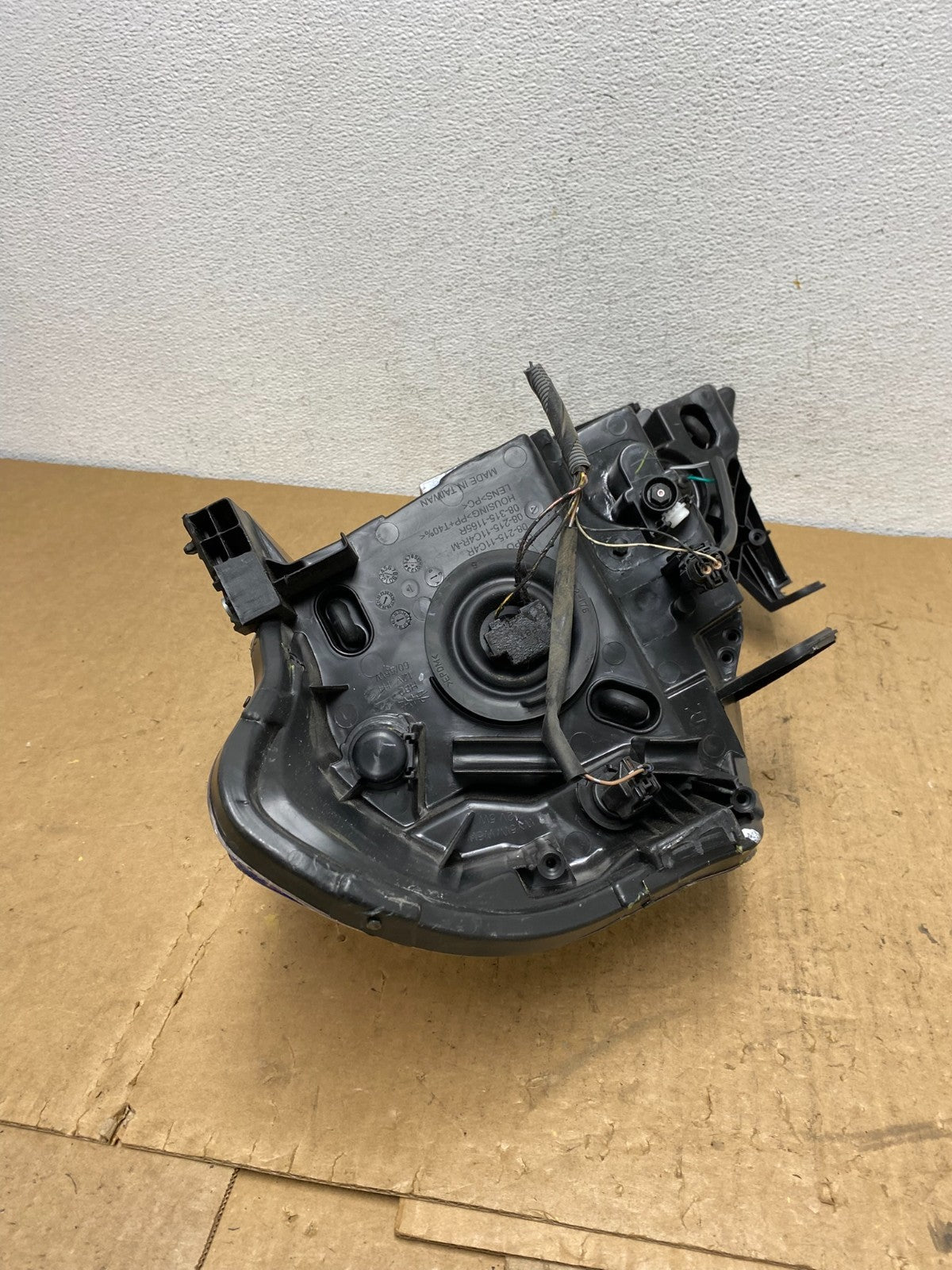 2008 to 2012 Nissan Versa Headlight Right Passenger Rh Side DEPO AD0652 DW7