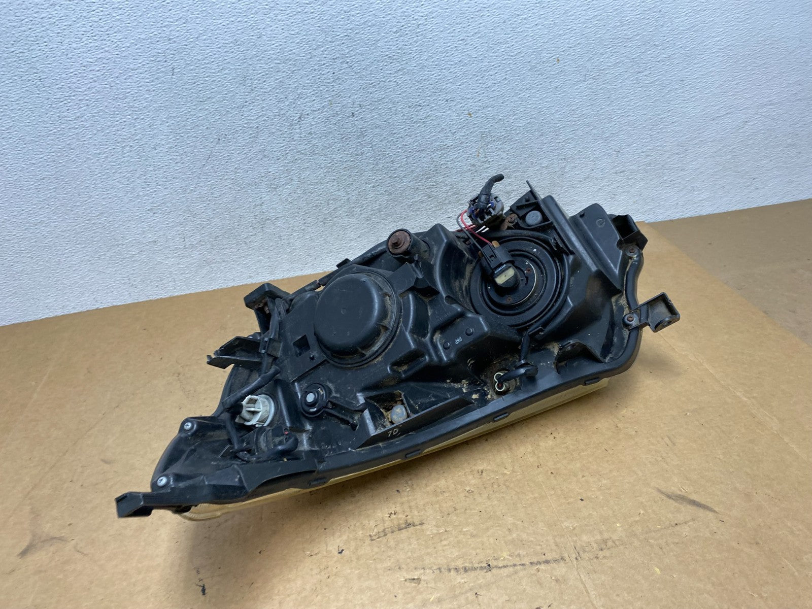 2009 - 2013 Subaru Forester Right Passenger Side Halogen Headlight AE3254 DW9