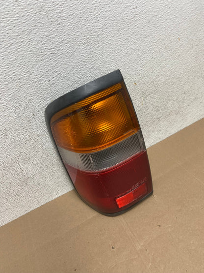 1996 - 1998 Nissan Pathfinder Left Driver LH Side Tail light AE4881 LK2